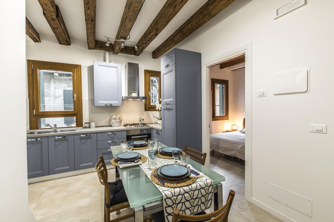 Ca Rezzonico Apartment R&R Венеція Екстер'єр фото